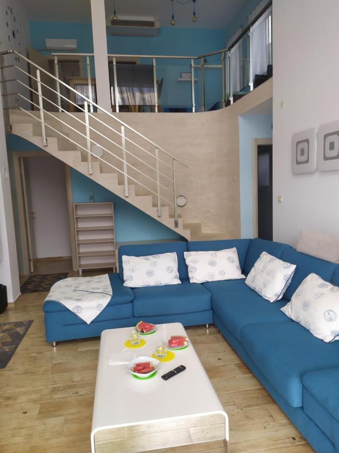 Aurora House Duplex Appartement Njivice Buitenkant foto